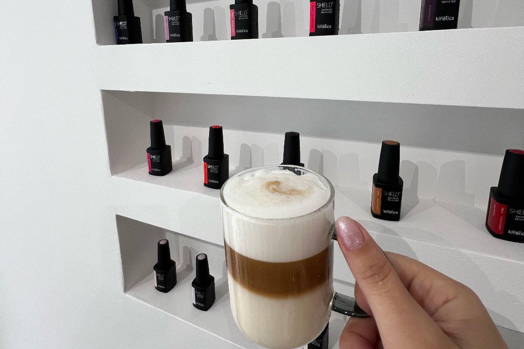 KALFE Beauty, Almada