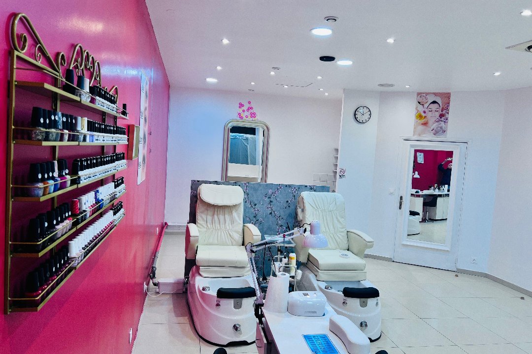 Menuka Institut De Beauté Népalaise Et Indienne, Rue de Vaugirard, Paris