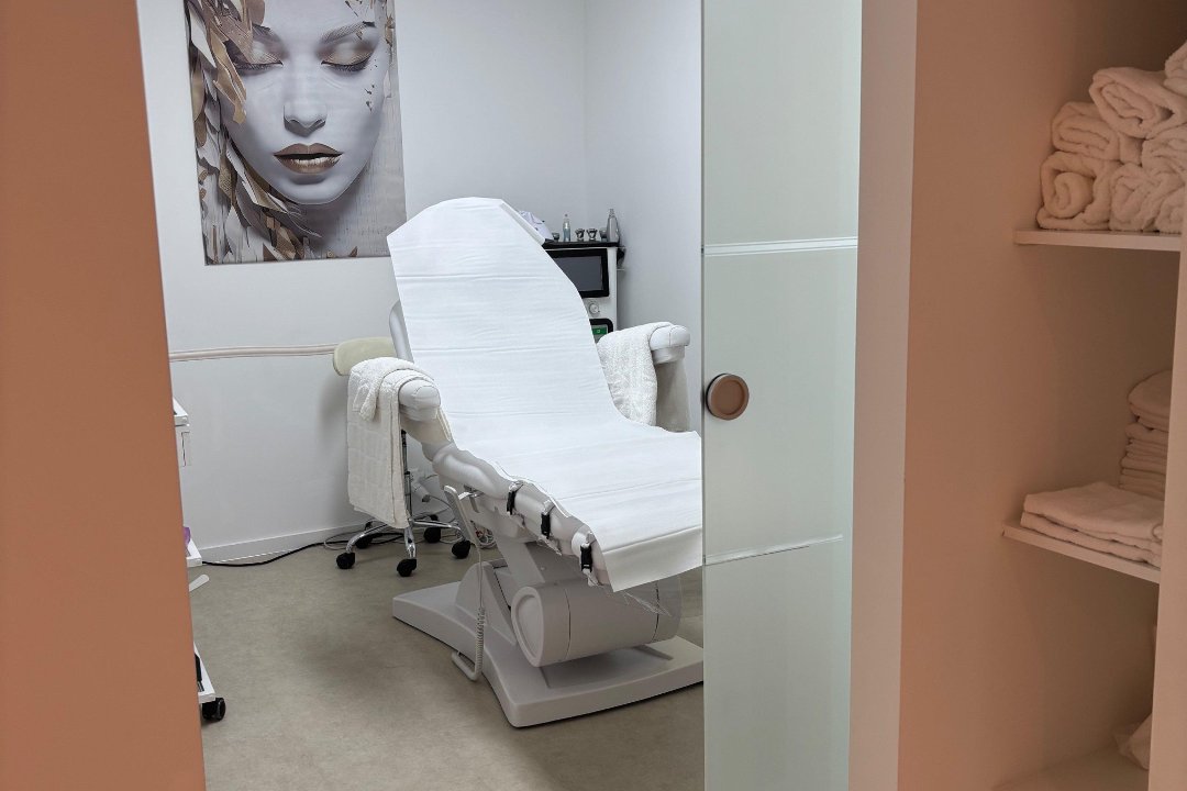 Lina Kosmetik, Stauffacher, Zürich