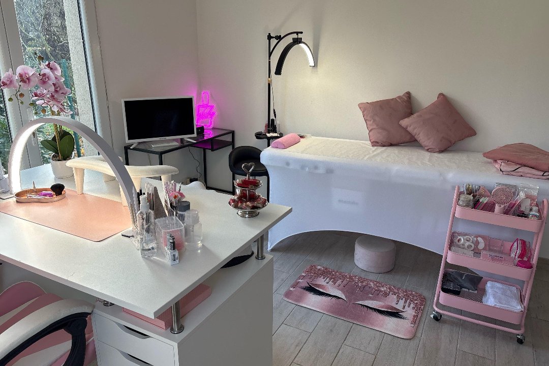 Laure au bout des doigts, Bray-et-Lu, Val-d'Oise