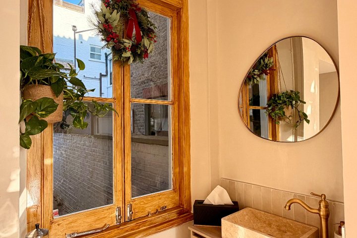 YIOU Nail & Beauty Boutique - Onglerie London - Photo de galerie - OneBooking