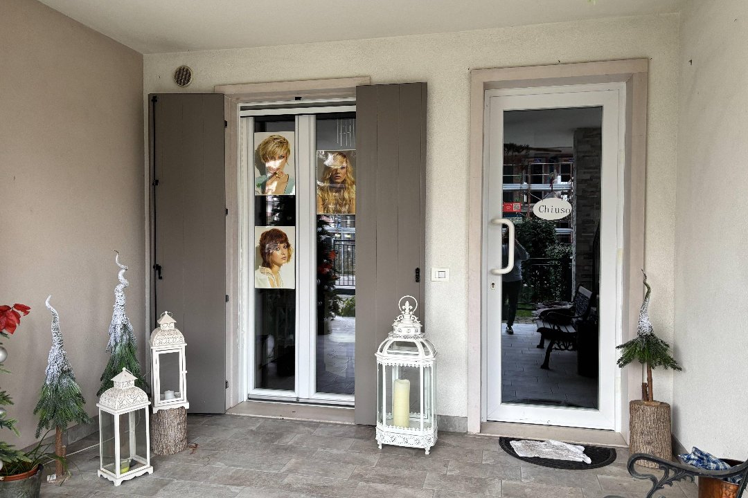 Monia Acconciature Erbe Tintorie, Castel D'Azzano, Verona Provincia