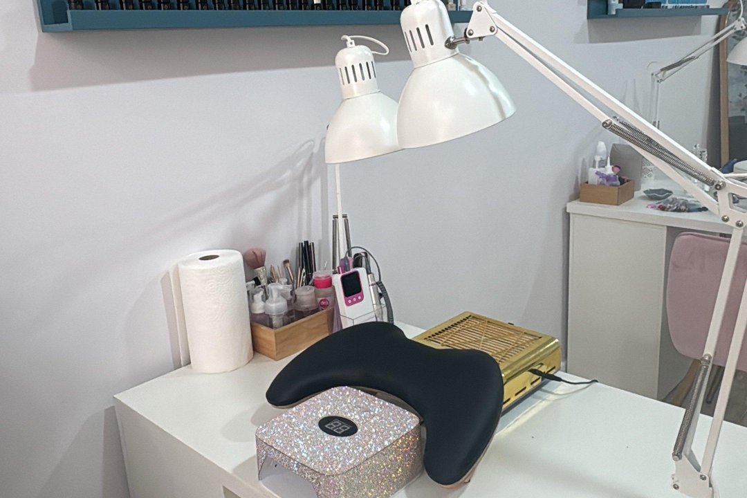 Santiago Nails by Leisly Vivas, Carrer de Blai, Barcelona