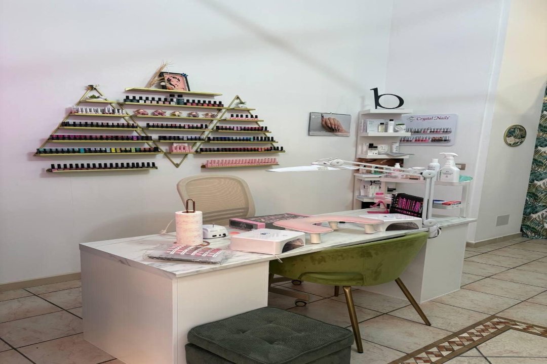 Debut Estetique, Milazzo