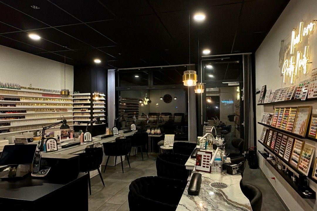 Ruby Nails & Lashes, Hermannstraße, Berlin