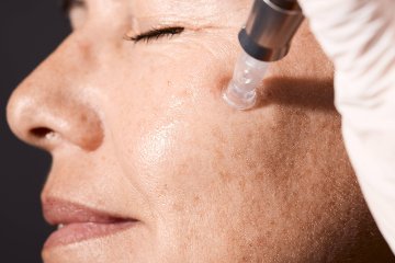 Deluxe Cosmetic – Nails, Body and Soul 