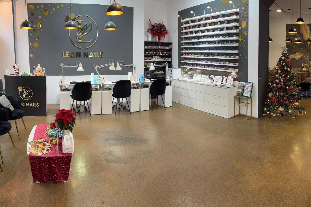 Leon Nails, Kollwitzplatz, Berlin