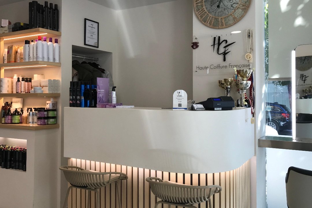 Hairy Tales, Neos Kosmos, Αθήνα