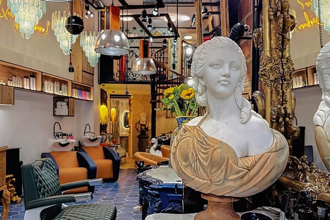 ¡Qué Bárbaro! Hair & Care Salon, Torremolinos