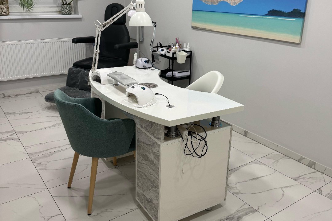 J.R. manicure & pedicure, Vilkpede, Vilnius