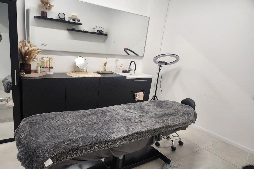 LAVI grožio studija, Eiguliai, Kaunas