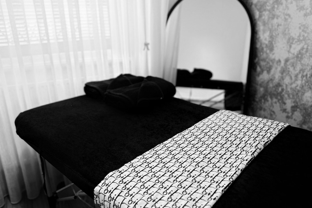 Muscle Hug, Bounds Green, London