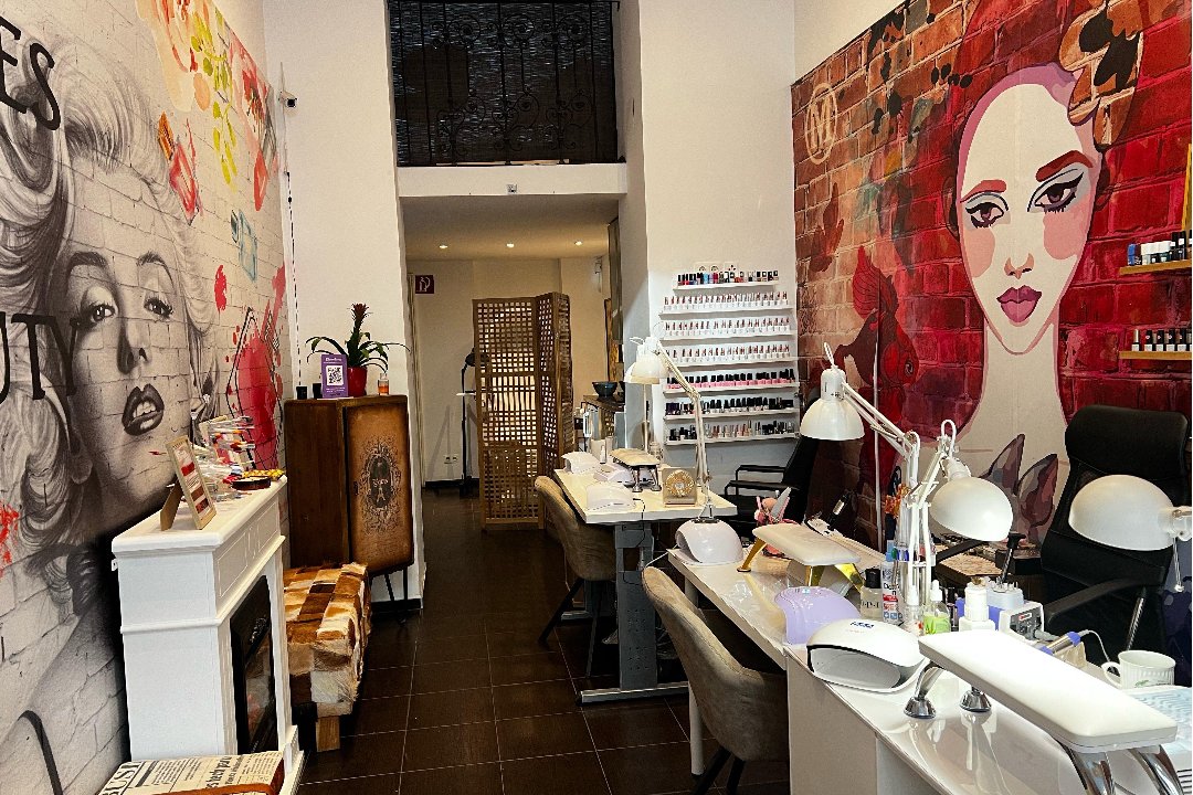Somi Nails, Schottenfeld, Wien