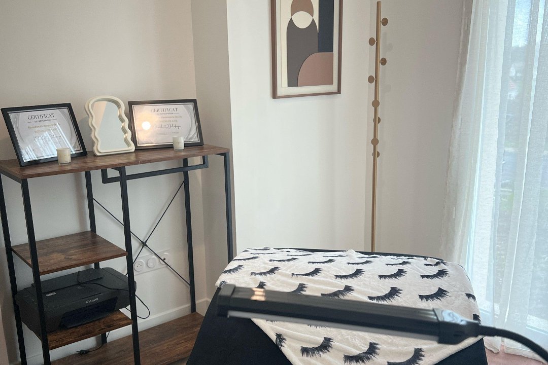 Iska Lashes And Brows, Septeuil, Yvelines