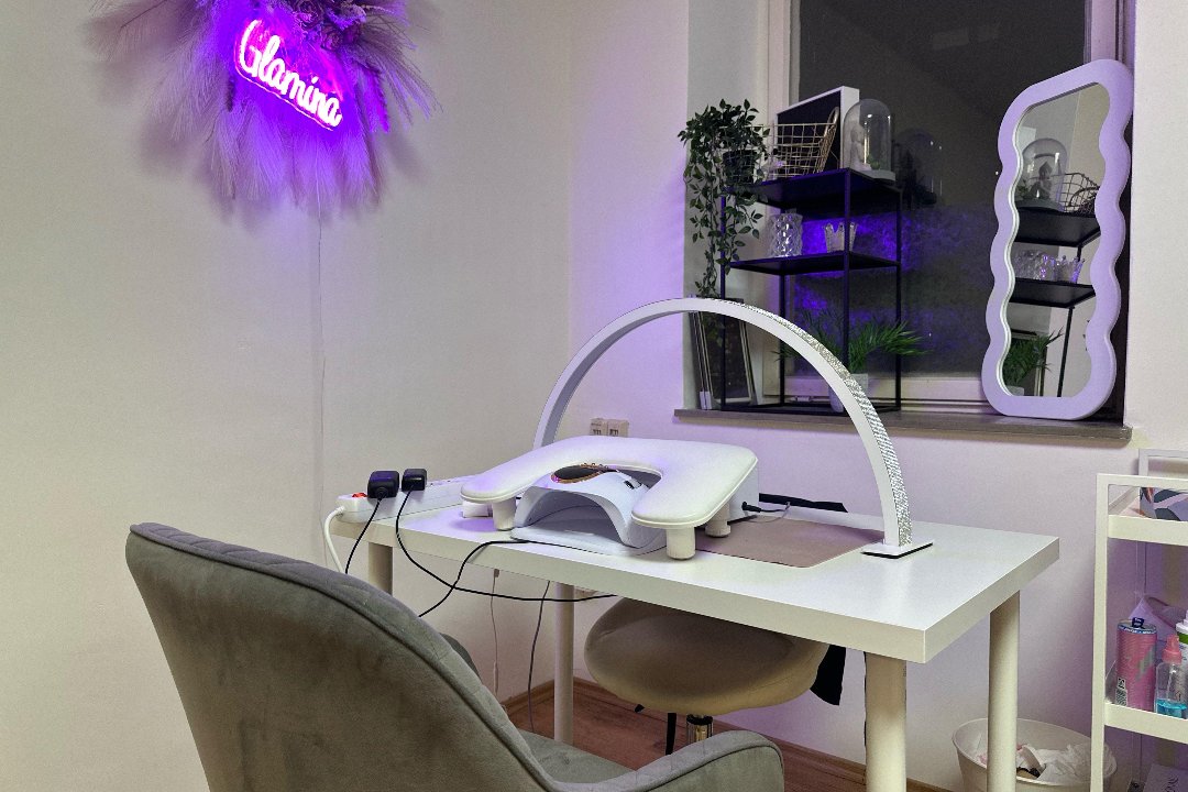 PrettyFace Beauty Lounge/ Glamina Nails, Landshut, Bayern