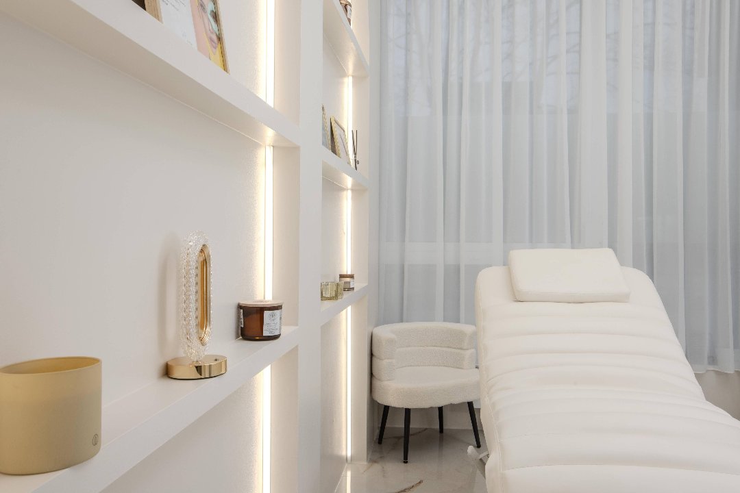 "LuxOda"   Grožio Studija, Vilkpede, Vilnius