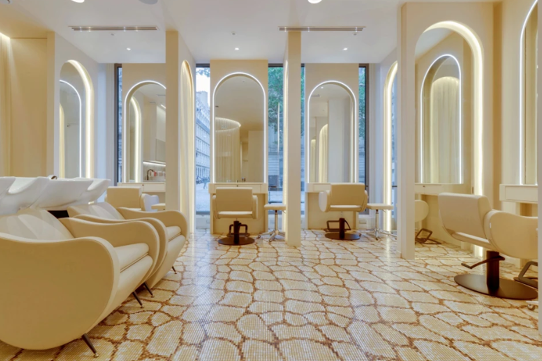 Maxime Guicheteau, Avenue des Champs-Elysées, Paris