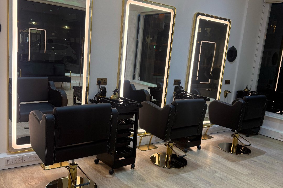 Aura - London, Bush Hill Park Community Church, London