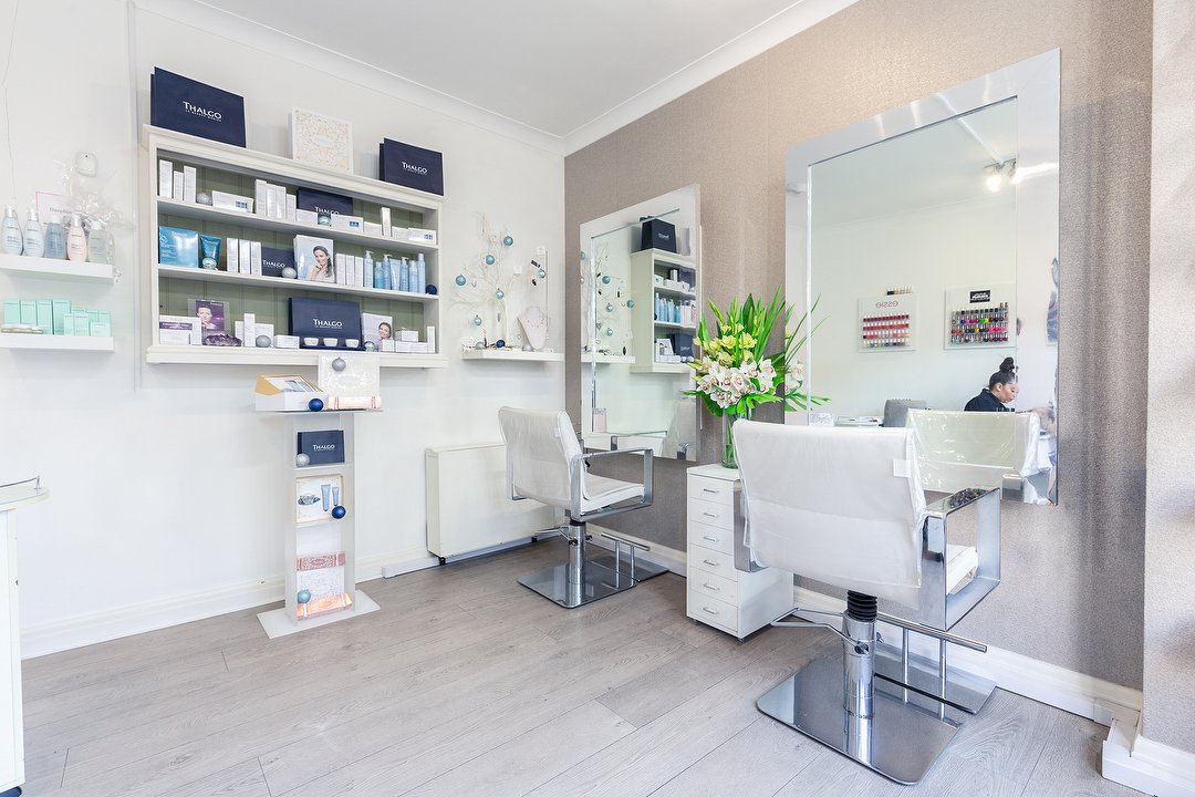 Salon Vert, Worsley, Salford