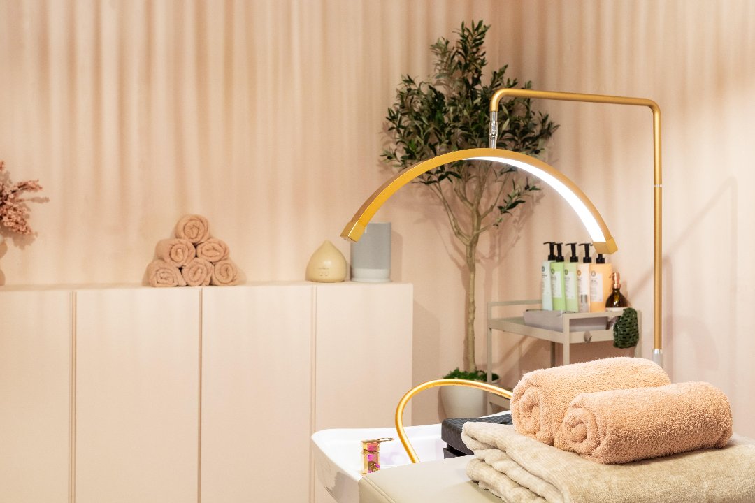 Sakura Japanese Head Spa & Beauty, Sloterweg, Noord-Holland