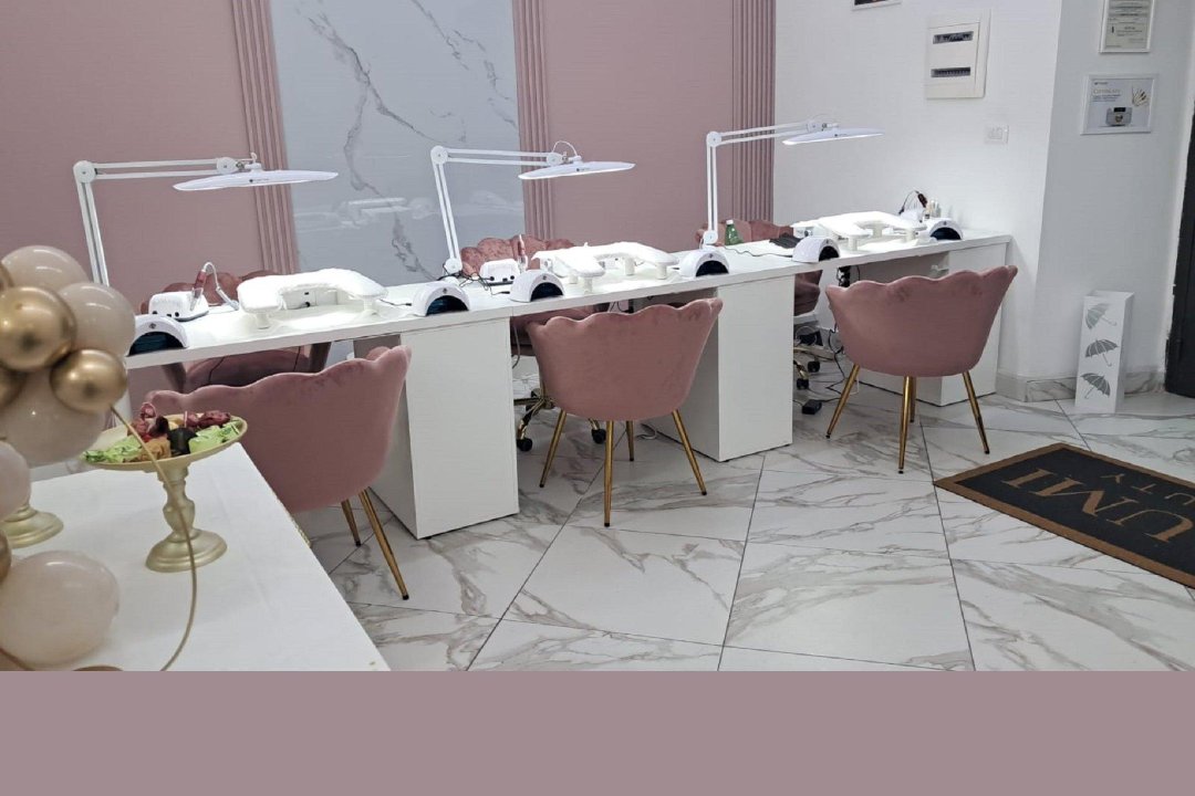 Crystal Nails Napoli, Municipalità 3, Napoli