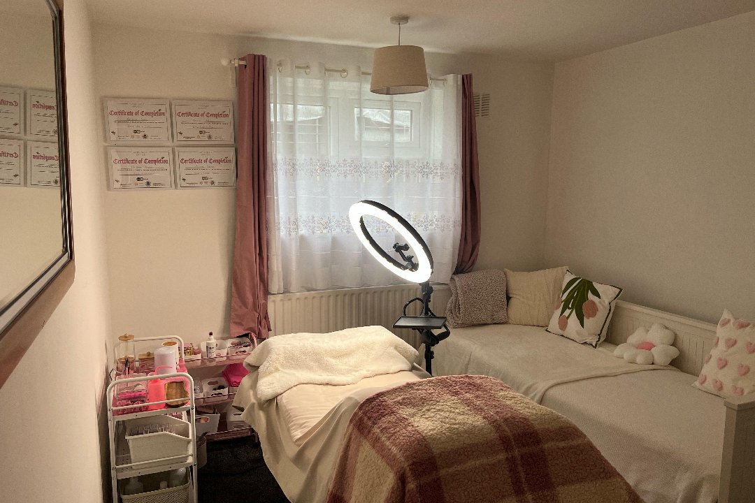 Te Ona, Broxbourne, Hertfordshire