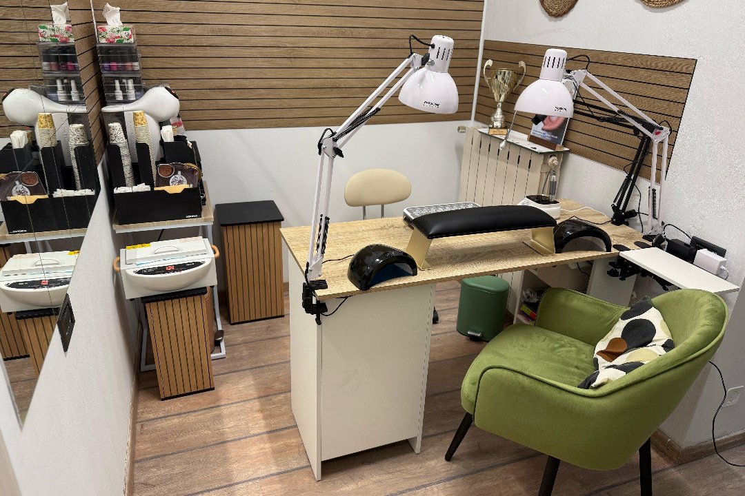 Miron Diana Nail ART, Cerro Maggiore, Lombardia