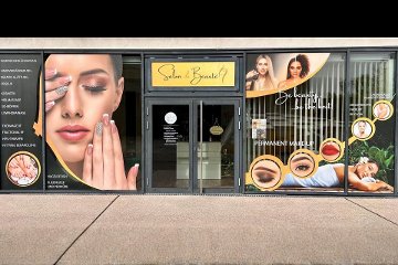 Ungarische Nageldesignerin Liesing – Kitti