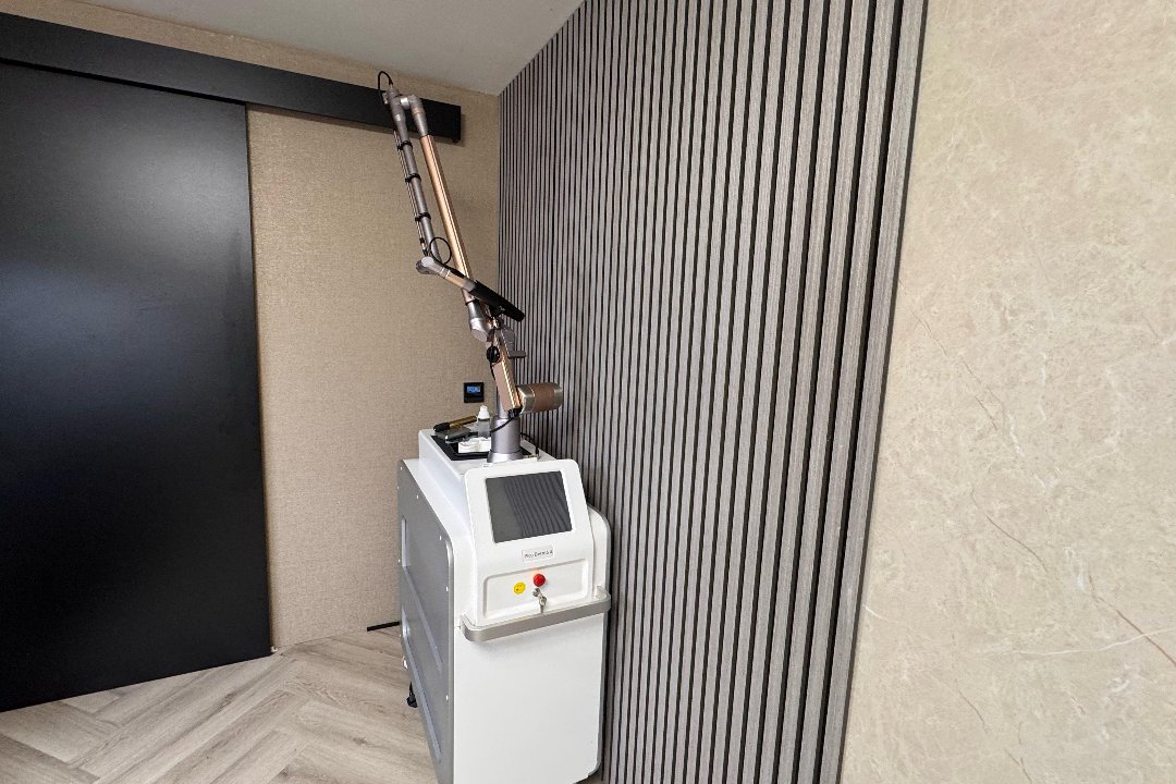 Brow & Beauty Bar, Vlijmen, Noord-Brabant