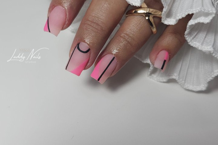 L&M Studio Laddy Nails - Onglerie Oviedo - Photo de galerie - OneBooking