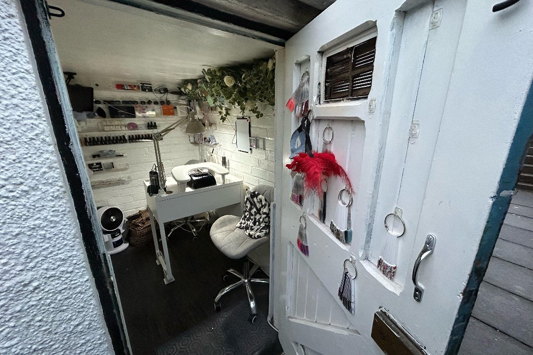 Nails by Dionne, Muirhouse, Edinburgh