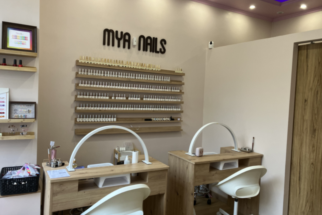 Mya nails, Rue de Vaugirard, Paris