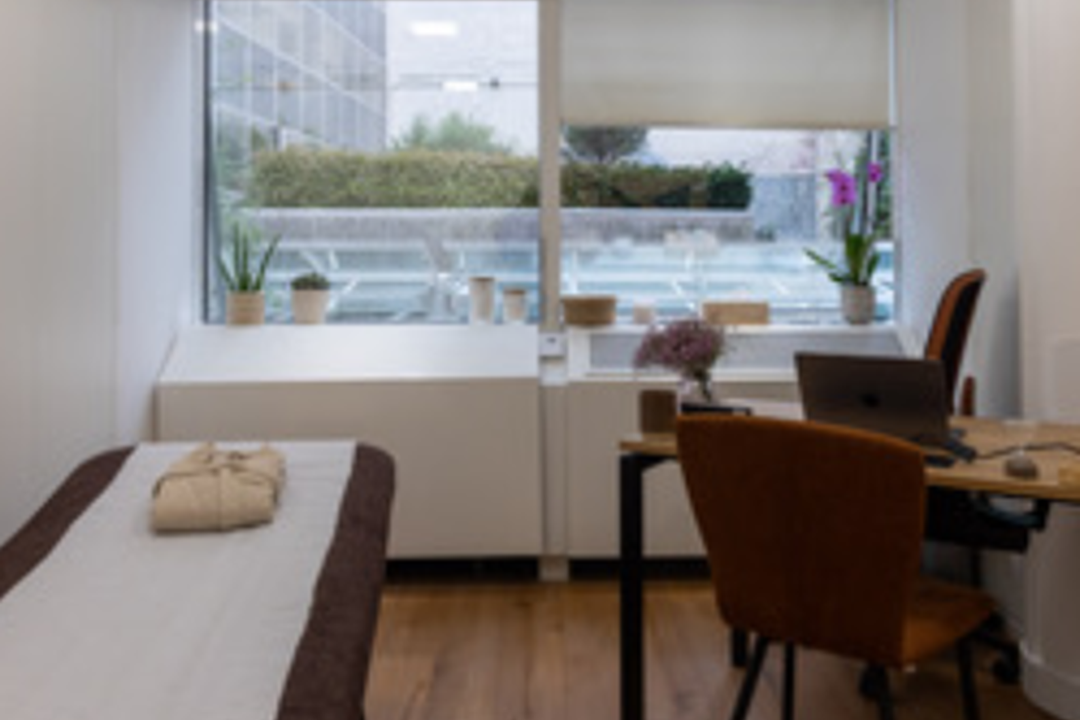 Clinsea, Avenue des Champs-Elysées, Paris