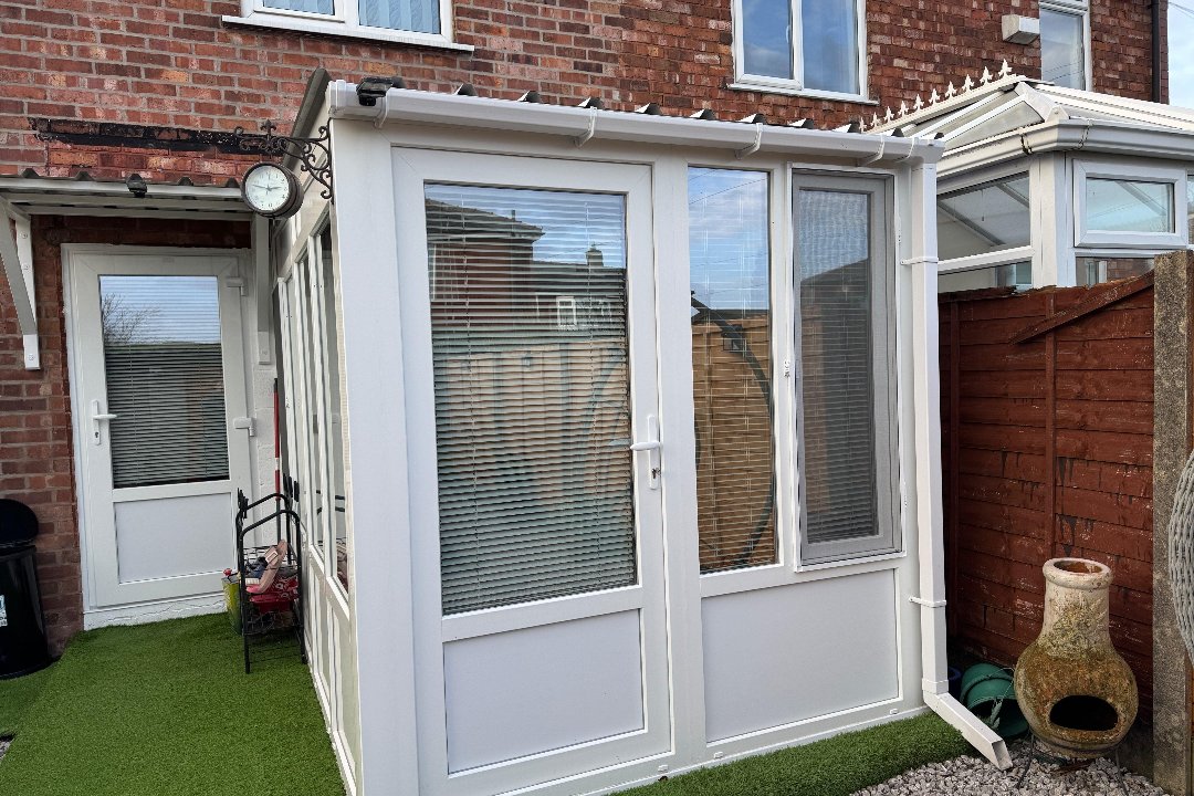 Suzy Nails, Moorside, Salford