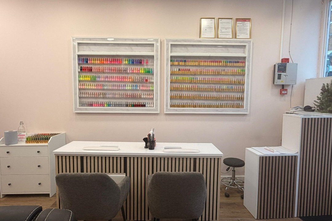 Unique Hely Beauty, Parsons Green, London