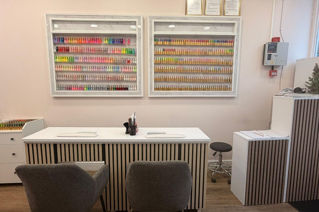 Unique Hely Beauty, Parsons Green, London