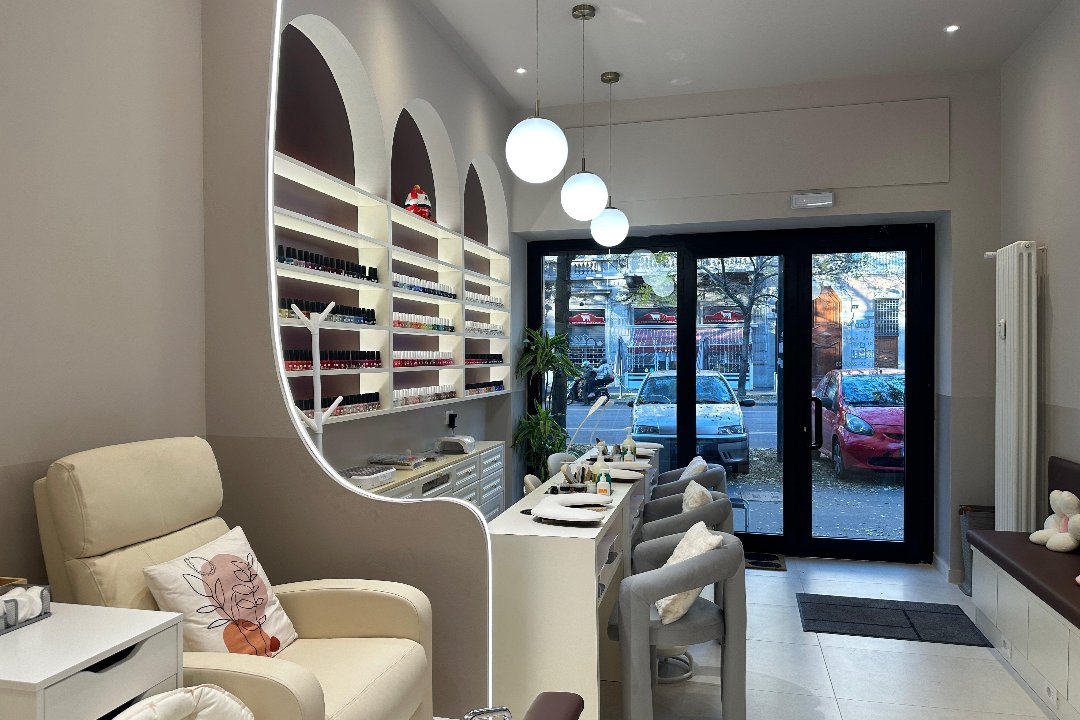 All In Nail, Porta Genova, Milano