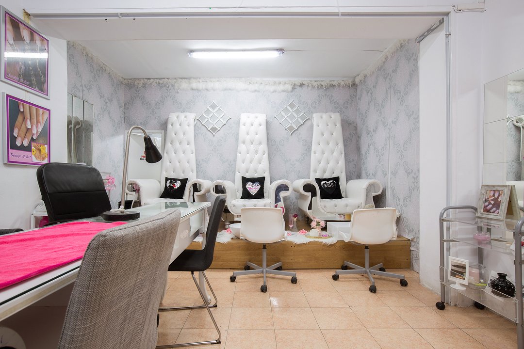 Nails Caylin, Pubilla Cases, Provincia de Barcelona