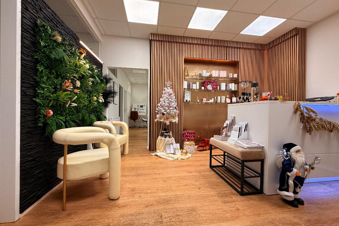 Elras Beauty HS, Hall in Tirol, Tirol