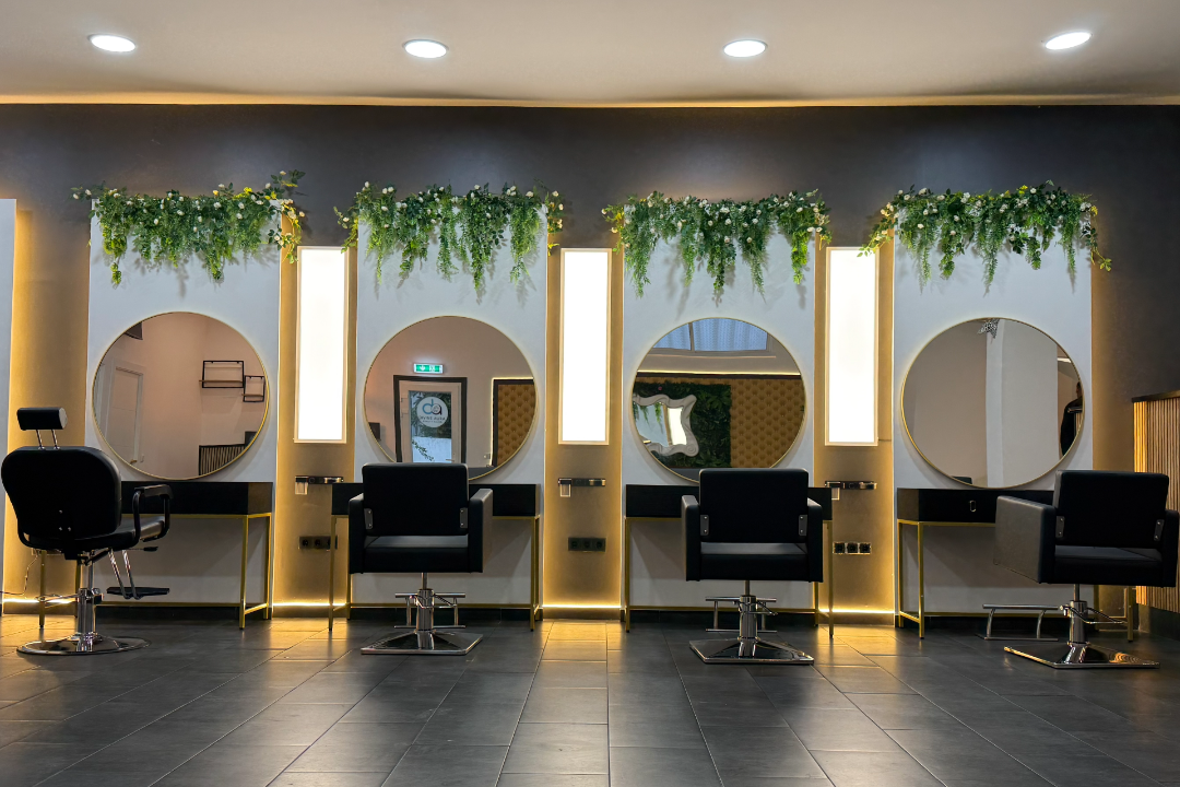 Divine Aura Beauty Salon, Carcavelos, Distrito de Lisboa