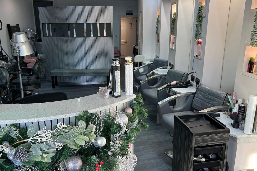 Angie’s Nails @ Semz Hair, Bury Lodge Gardens Edmonton, London