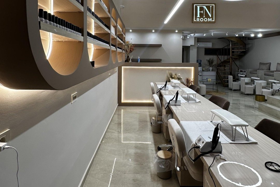 FN ROOM, Artemis, Αττική