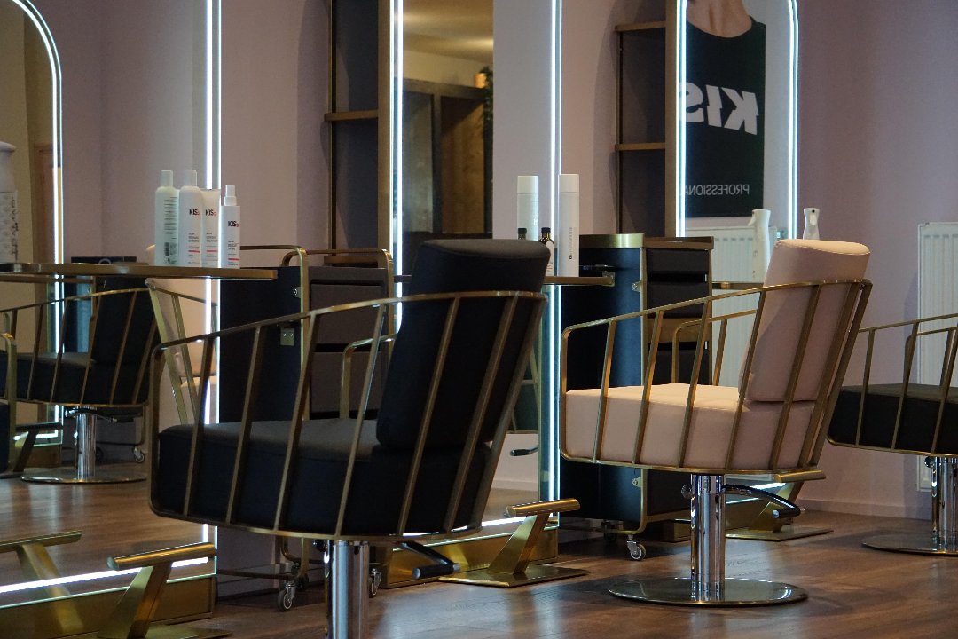 Signature Hair & Beauty, Limburg