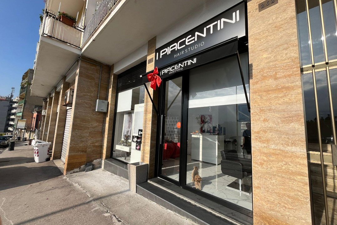 I Piacentini Parrucchieri, Municipalità 10, Napoli