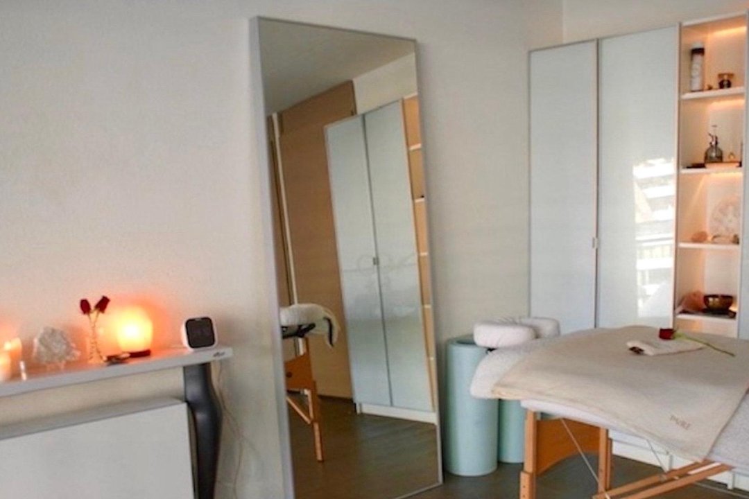 Gyna Ji, Bierstraat, Rotterdam