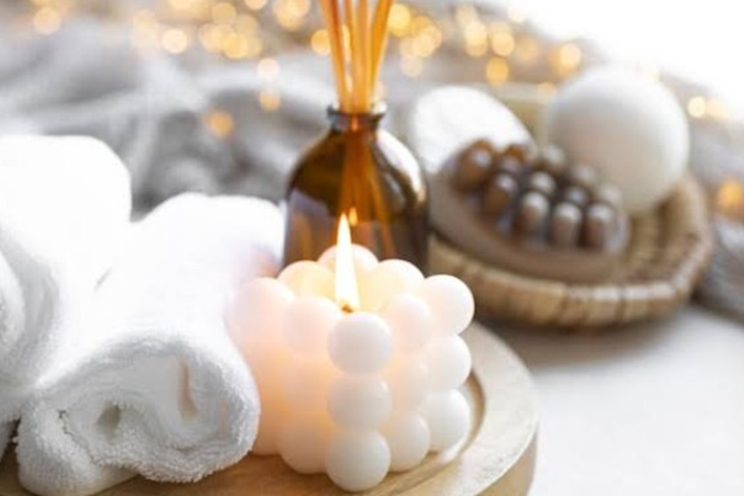 Angélique, Avenue des Champs-Elysées, Paris