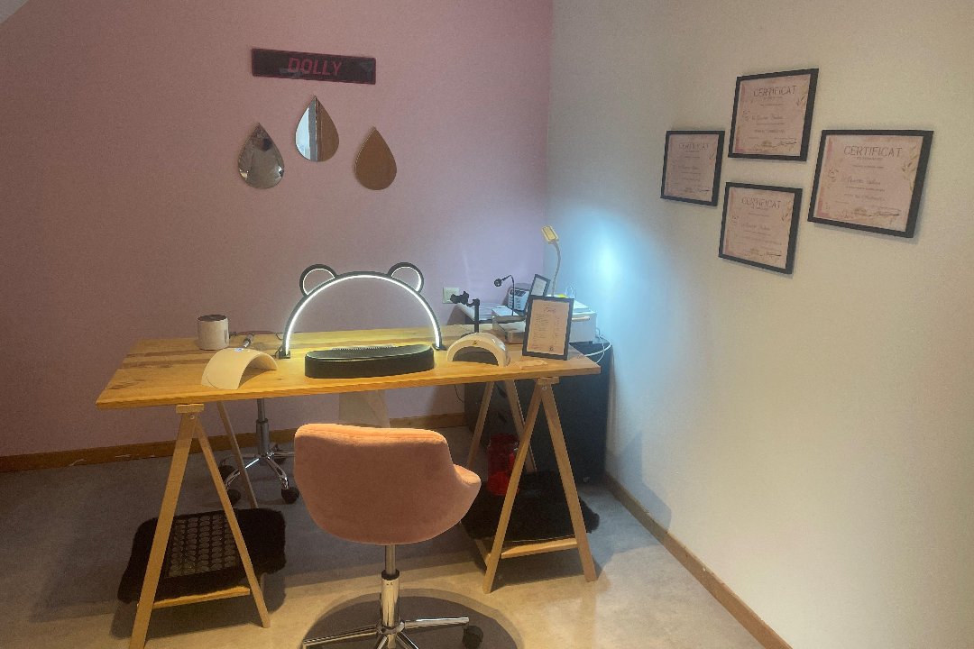 Beauty by Dolly, Caudebec En Caux, Seine-Maritime