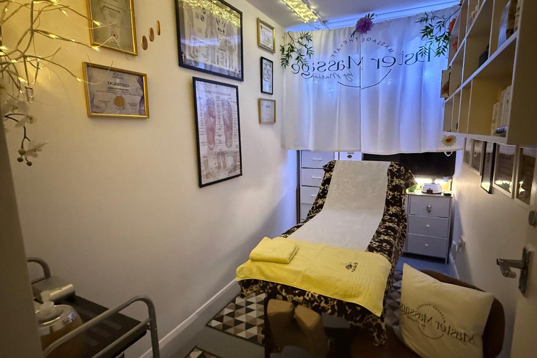 Master Massage By Marieta, Waterlow Park, London
