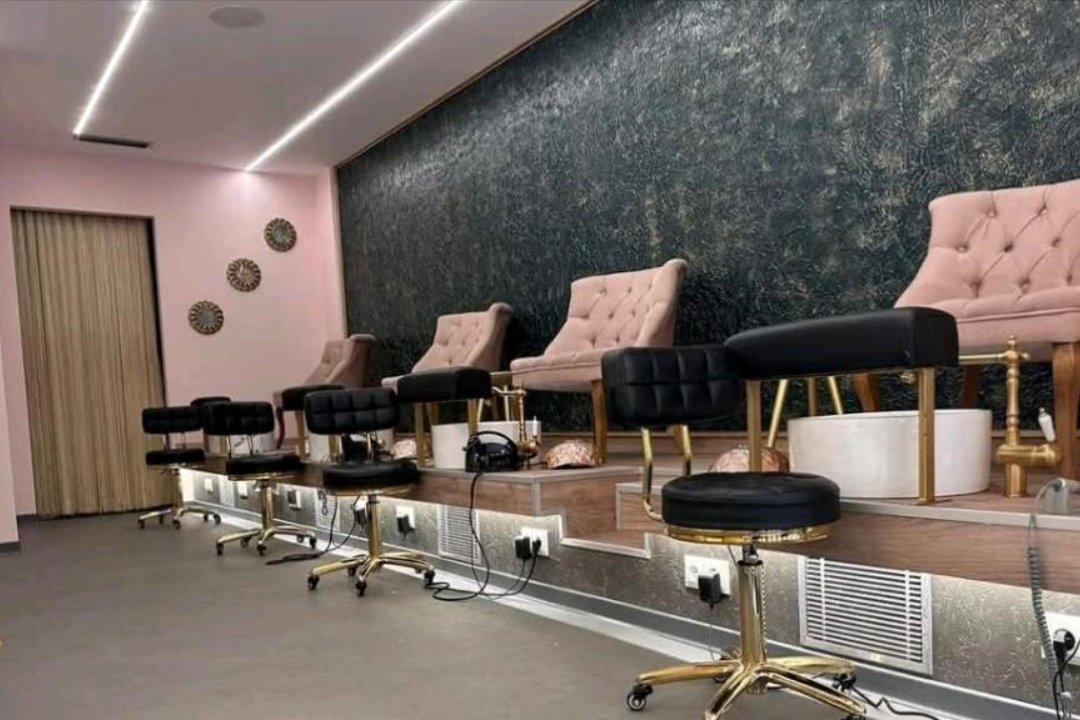 Golden Swan Nails, Moschato, Piraeus