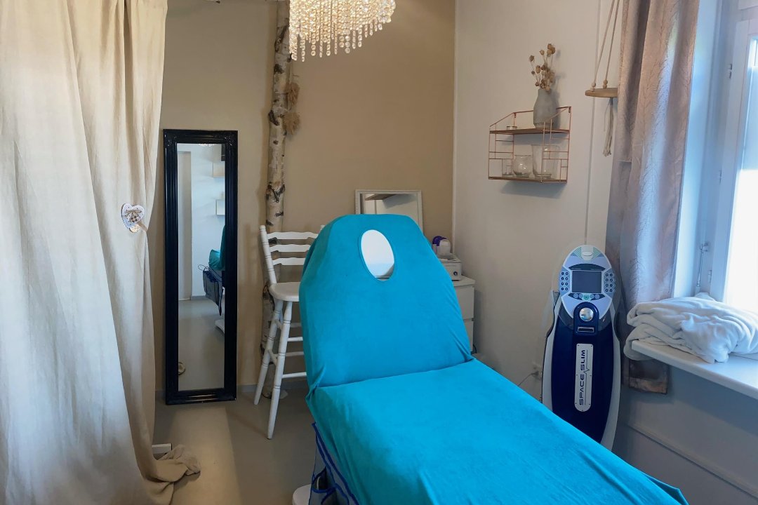 Glow up, Neerach, Kanton Zürich